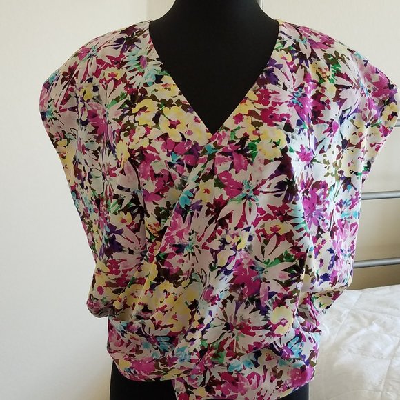 Beautiful Eden Blouse by CAbi - Picture 1 of 10